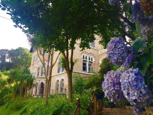 Westwell Hall Guest Accommodation, Bed & Breakfast, Luxury Rooms Ilfracombe Exterior foto